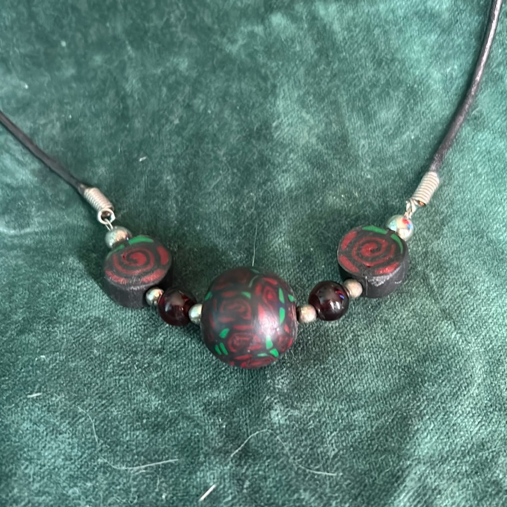 90's beaded necklace